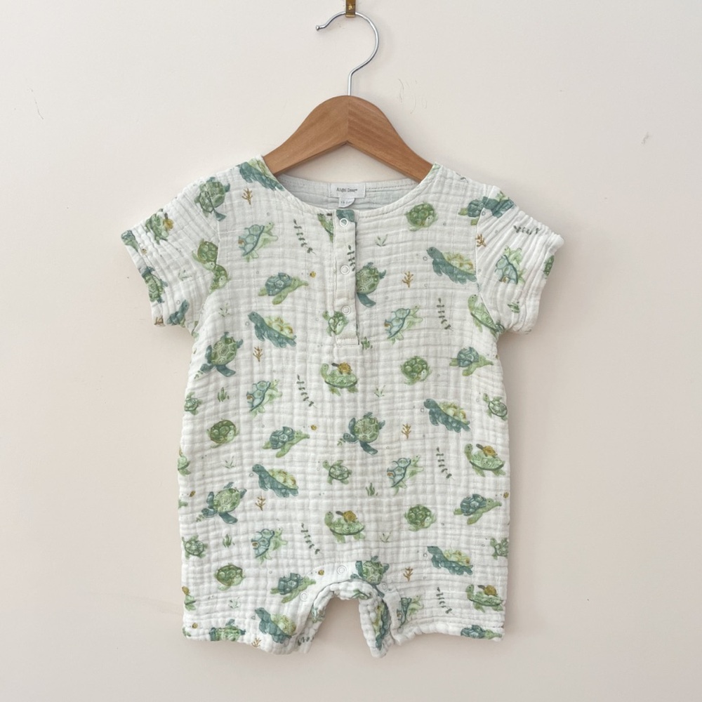 POSH TOTS ANGEL DEAR VGUC Boys Sea Turtle Print Muslin Gauze Summer Romper